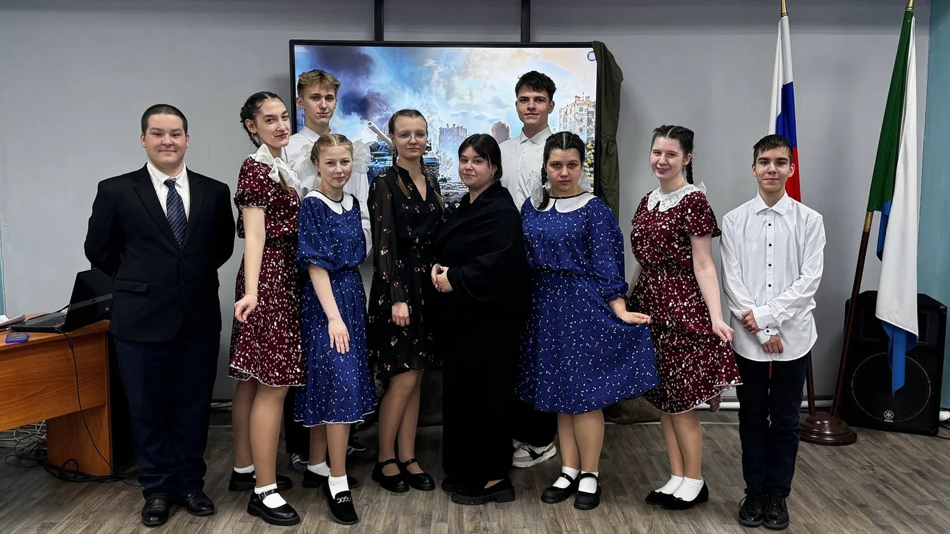 Активисты нашего техникума представили трогательную музыкально-литературную постановку «О детях войны» для студентов, преподавателей и администрации. 🕯️